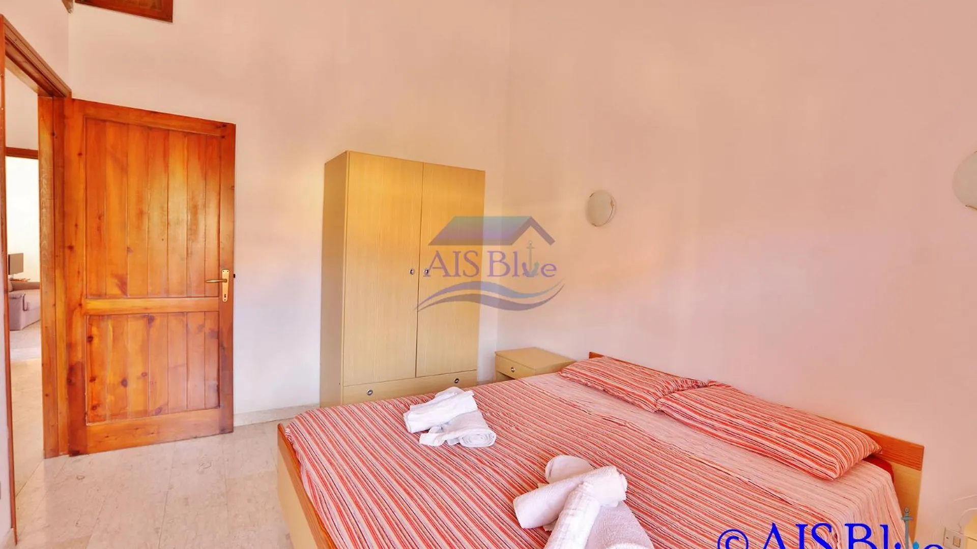 Daire Q17 L'Orchidea - 120 Mt Dalla Spiaggia Isola Rossa